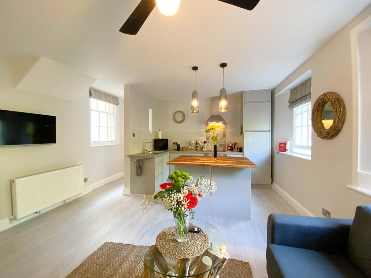 Meadfoot Bay Apartment At Hesketh Crescent Torquay Zewnętrze zdjęcie